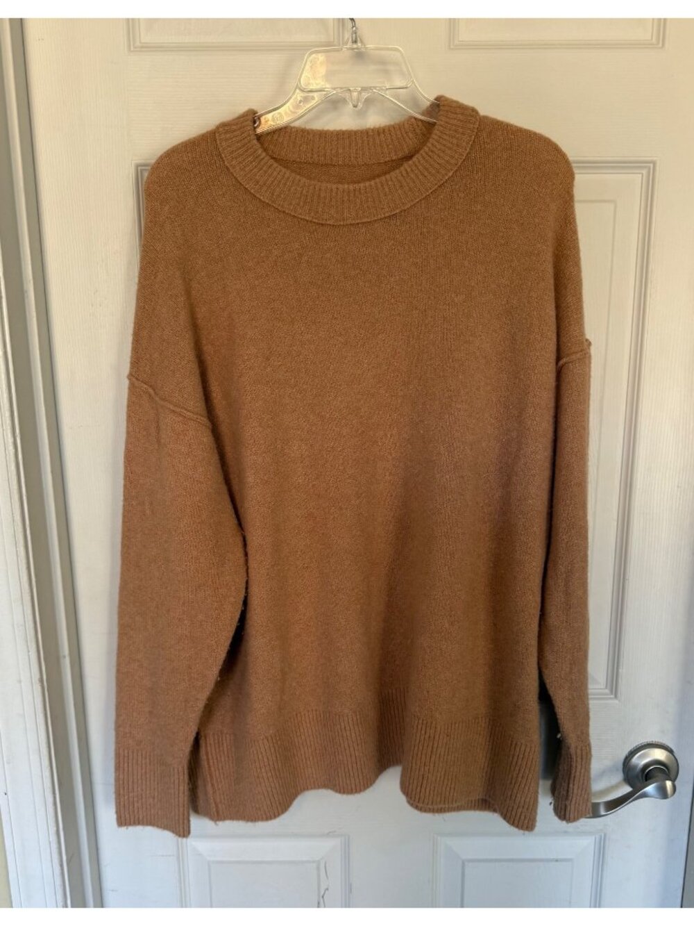 Aerie Tan Slouchy Crewneck Long Sleeve Sweater Size Medium - Picture 1 of 8